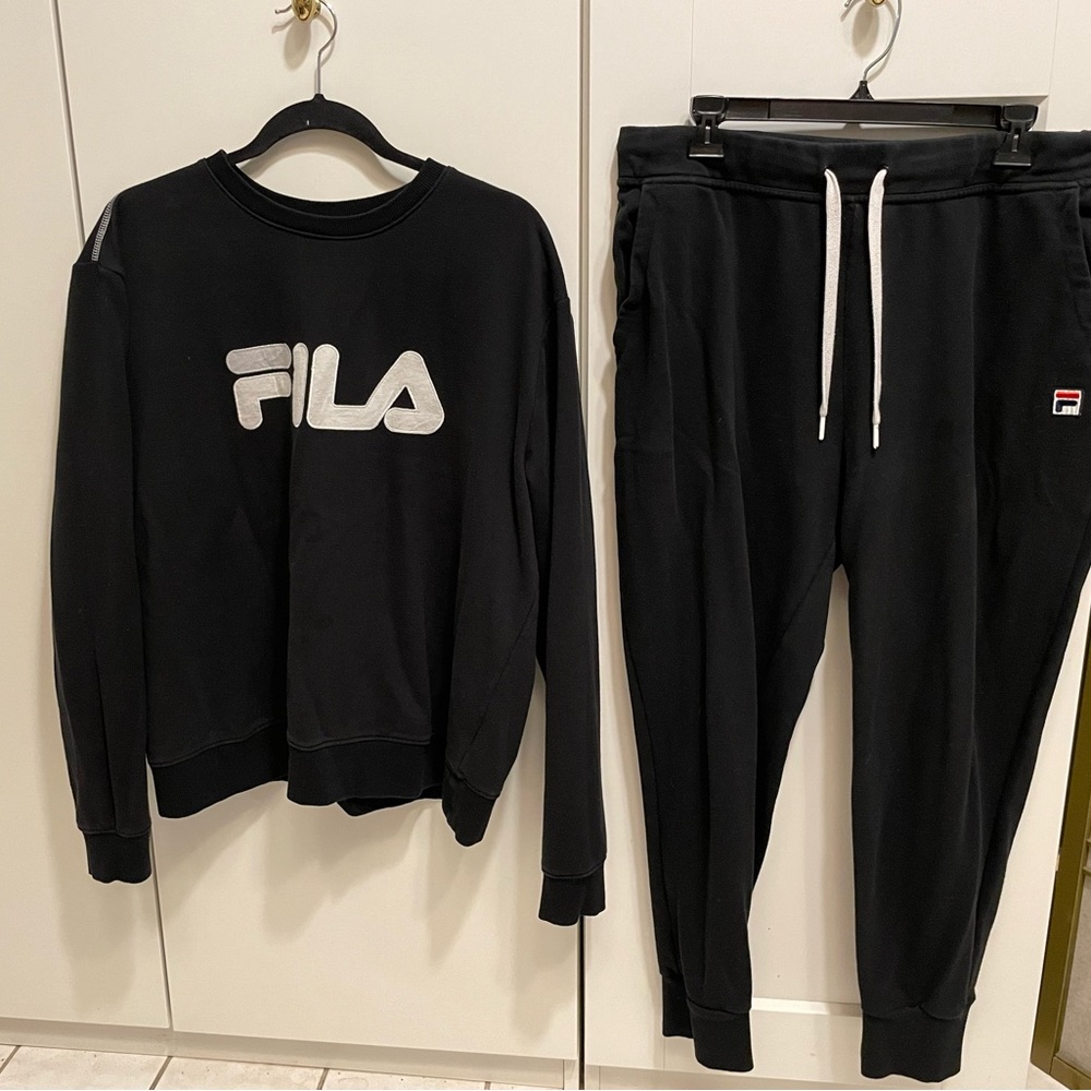 Fila sweat suit, two piece sweater with drawstring sweatpants